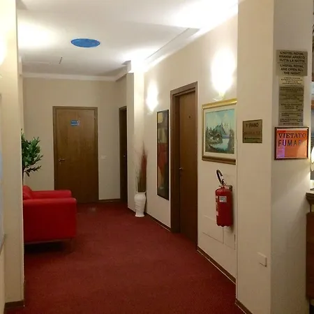 Royal Hotel