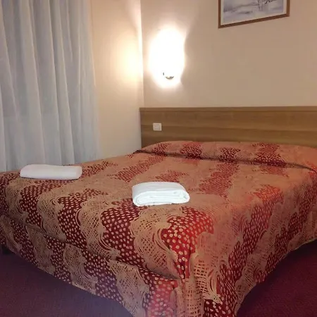 Royal Hotel