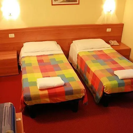 Royal Hotel 3*